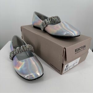 Kenneth Cole Reaction Elina Jewel Ballet Flats Silver size 8.5 Holographic